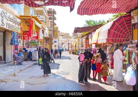 Der beste Weg zu neuen Erfahrungen in Ägypten ist der Besuch der traditionellen arabischen Markt Stockfoto