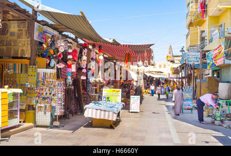 Der beste Weg zu neuen Erfahrungen in Ägypten ist der Besuch der traditionellen arabischen Markt Stockfoto
