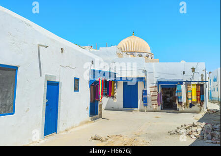 Das historische Viertel mit zahlreichen Weberei Workshops und Vorhänge, Kairouan, Tunesien. Stockfoto