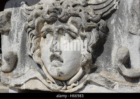 Medusa in den Apollontempel in Didyma Ansicht der Tempel des Apollo in antiken Didyma - Türkei Stockfoto