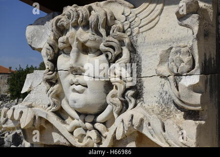 Medusa in den Apollontempel in Didyma Ansicht der Tempel des Apollo in antiken Didyma - Türkei Stockfoto