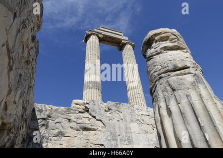 Blick von der Apollo-Tempel in der antiken Stadt der Blick von der Apollo-Tempel in der antiken Stadt von Didyma Stockfoto