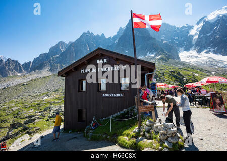 Planen Sie d'Aiguille Bergrestaurant, Tal von Chamonix, Französische Alpen, Frankreich. Stockfoto