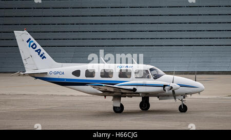 KD Air Piper PA-31-310 Navajo C-GPCA Flugzeug am Flughafen von Vancouver, Kanada. Stockfoto