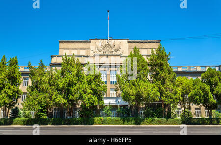 Verwaltungsgebäude in der Innenstadt von Bischkek - Kirgisistan Stockfoto