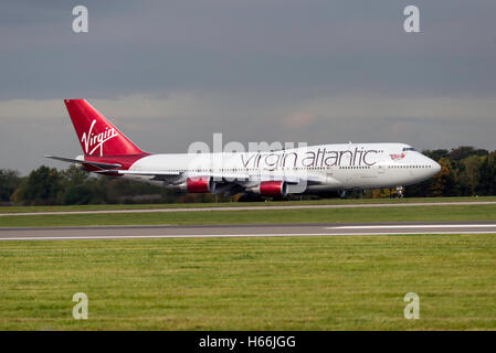 G-VXLG Boeing 747-41R.  Virgin Atlantic. Airways.departure.Manchester Flughafen England. Stockfoto