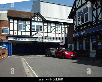 Eingang und Ticket im Hauptbüro Fratton Park, die Heimat des Fußballvereins Portsmouth Stockfoto