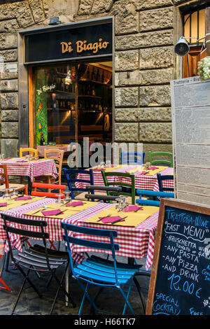 Trattoria Restaurant mit Tischen im freien leer, Rom, Latium, Italien Stockfoto