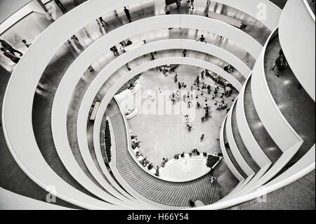 Solomon R. Guggenheim Museum, Innenansicht, moderne Kunst, 5th Avenue, Upper East Side, Manhattan, New York City Stockfoto