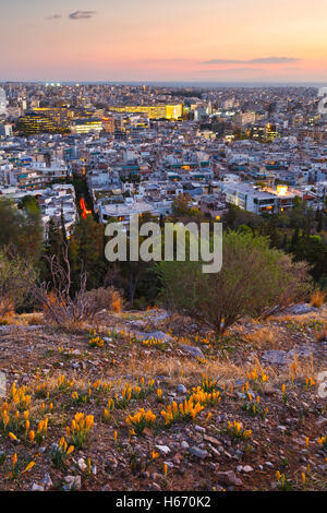 Abends Blick auf Athen vom Philopappos Hügel, Griechenland. Stockfoto