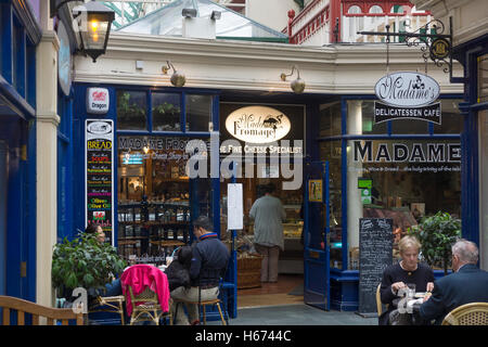 Madame Fromage, Schloss Arcade, Cardiff Stockfoto