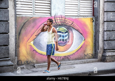Graffiti-Wand-Kunst auf Straße, Havanna, Kuba. Stockfoto