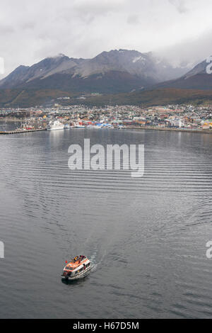 Tenderboot von der Queen Mary 2 Kreuzfahrt Schiff im Beagle-Kanal auf Insel Feuerland in Ushuaia, Argentinien. Stockfoto