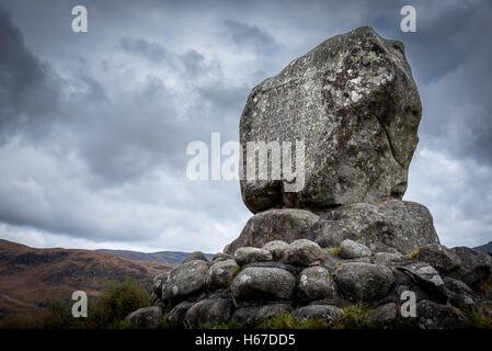 Ein Gedenkstein zu einem Kampf in Glen Trool 1307 als die Schotten von Robert The Bruce führen besiegt eine englische Armee Stockfoto