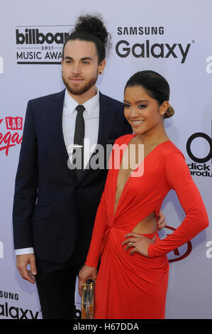 Uns das Duo kommt bei den 2015 Billboard Music Awards in der MGM Grand Garden Arena im 17. Mai 2015 in Las Vegas, Nevada. Stockfoto