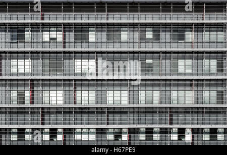 Geometrisch korrekten architektonischen Hintergrund der modernen Bürogebäude Fassade Stockfoto