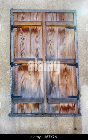 Holzfenster in Nicosia Zypern Stockfoto