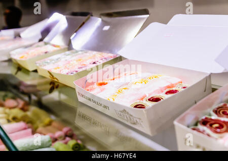 Turkish Delight auf Verkauf im Ladengeschäft "Turkish Delight" in der Türkei. Stockfoto