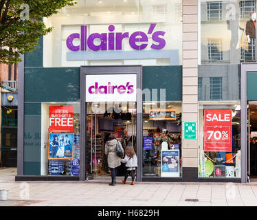 Fassade des Claire Accessoires Shop. Auf Listergate, Nottingham, England. Am 22 Octobe Stockfoto