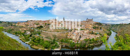 Blick auf Toledo und eine Biegung des Flusses Tejo, Spanien Stockfoto