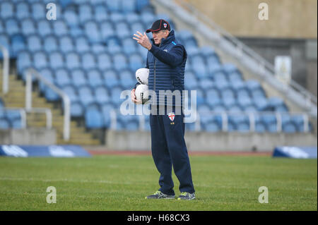 England Trainer Wayne Bennett während einer Trainingseinheit im Süden Leeds-Stadion. Stockfoto