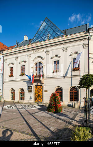 Banska Bystrica, Slowakei - august 07, 2015: alte Gebäude der Stadt Rathaus von Banska Bystrica in der Slowakei Stockfoto