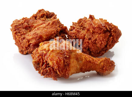 Gebratene panierte Huhn isoliert auf weißem Hintergrund Stockfoto