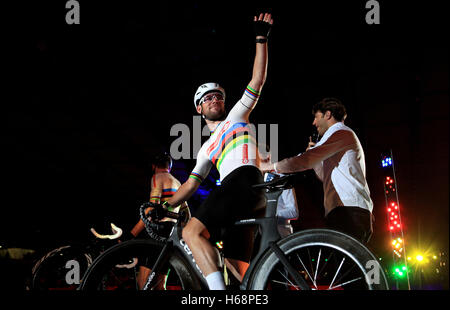 Der Brite Mark Cavendish vor dem Start der Madison Jagd während der Tag eines der sechs Messetage in Lee Valley Velopark, London. Stockfoto