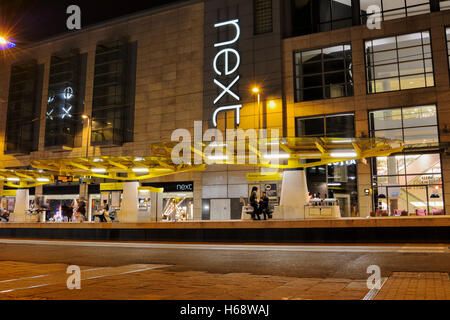 Exchange Square Tram-Station im Zentrum von Manchester Arndale Centre und The Triangle serviert. Stockfoto