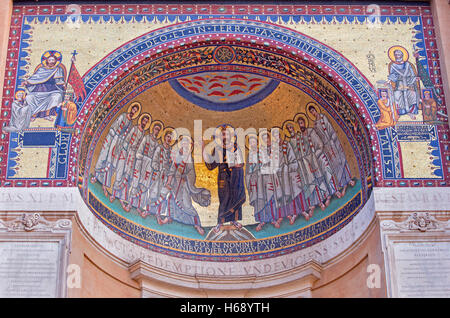 Rom, Italien - 11. März 2016: Mosaik Jesus und die Apostel von P. L. Ghezzi (1674-1755) Stockfoto