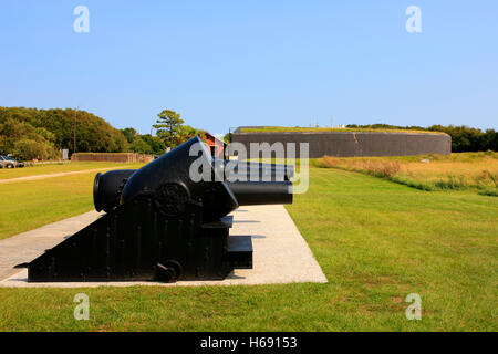 Cannon Row auf dem Gelände des Fort Moultrie auf Sullivans Island in SC. Built in 1776 der Stadt Charleston zu schützen. Stockfoto