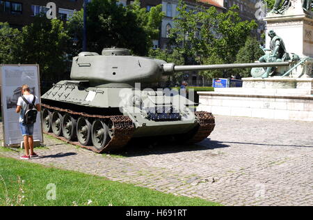 Sowjetischen T34 Panzer vor dem Nationalmuseum, Budapest, Ungarn Stockfoto