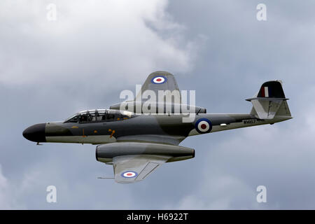 Ehemaligen RAF Gloster Meteor NF.11 WM167 / G-LOSM klassischen britischen Düsenjäger Flugzeuge bei Kemble Air Day 2011, Gloucestershire, UK. Stockfoto