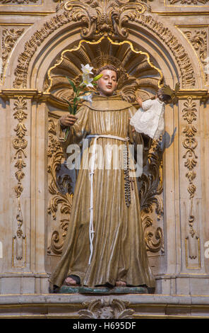 SALAMANCA, Spanien, APRIL - 17, 2016: Barocke Seitenaltar des Hl. Antonius von Padua in Kirche Capilla de San Francesco Stockfoto