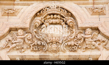 SALAMANCA, Spanien, APRIL - 17, 2016: Die Details der Barockportal an den Heiligen Franz von Asissi Kirche - Capilla de San Francesco Stockfoto