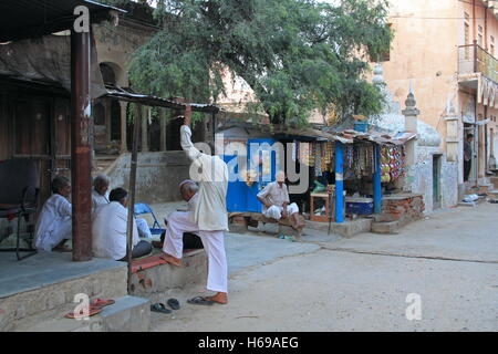 Dorfzentrum, Alsisar, Jhunjhunu, Shekhawati, Rajasthan, Indien, indischer Subkontinent, Südasien Stockfoto