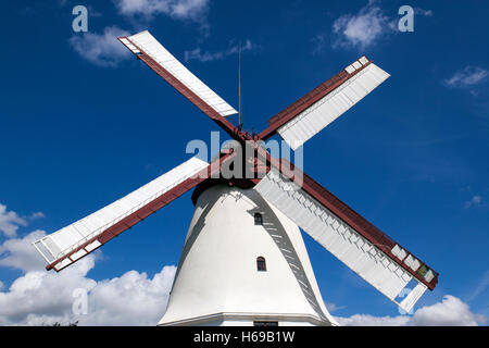 Die historische Mühle Dybbol Molle in Soenderborg, Dänemark. Dybbøl Mill hat eine ikonische Bedeutung für Dänemark, da es genau im Zentrum des wilden Falles lag Stockfoto