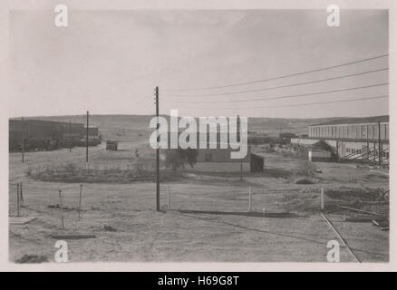 Lager der britischen Armee und Maschinenreparaturdepot im Lager 10 Base Ordnance Depot Royal Army Ordnance Corps (RAOC) im Raum Geneifa Ismailia nahe dem Suez-Kanal 1952 in der Zeit vor Abzug britischer Truppen aus der Suez-Kanalzone und der Suez-Krise Stockfoto