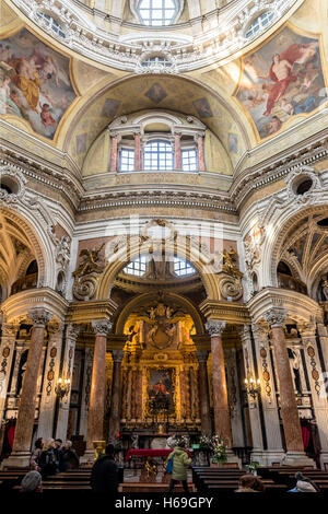 Königliche Kirche von San Lorenzo Interieur in Turin, Italien. Stockfoto