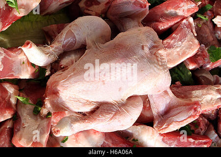 Ganzes Huhn und Lamm-Rippen Stockfoto