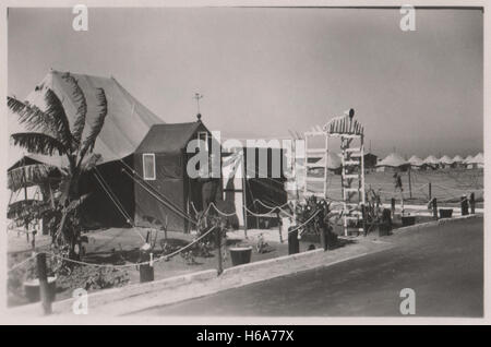 British Army Pioneer Camp in 10 Base Ordnance Depot Royal Army Ordnance Corps (RAOC) Camp at Geneifa Ismailia area near the Suez Canal 1952 in the period prior to receition of British troops from the Suez Canal Zone and the Suez Crisis. Stockfoto