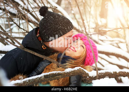 heterosexuelle auf ein Datum im winter Stockfoto
