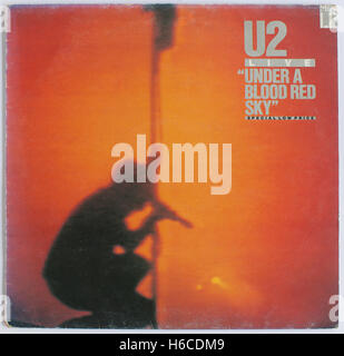 Foto von U2 - Under A Blood Red Sky, 1983 Live-Mini-Album auf Island Records - nur für redaktionelle Verwendung Stockfoto