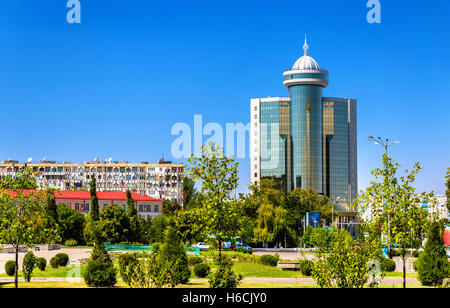 Sowjet-Ära Wohnhaus im Zentrum von Taschkent, Usbekistan Stockfoto