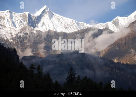 hoher Gipfel den abgelegenen Damodar Himal Mustang-Region von Nepal Stockfoto