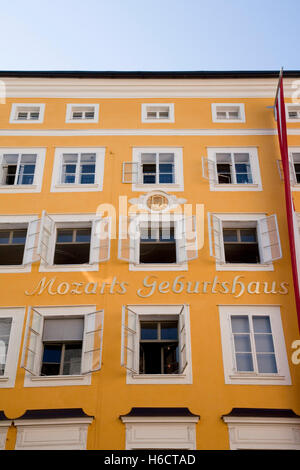 Mozarts Geburtshaus in der Getreidegasse Spur, w.a. Mozart, Salzburg, Austria, Europe Stockfoto