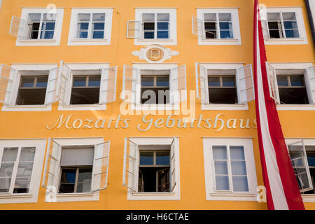 Mozarts Geburtshaus in der Getreidegasse Spur, w.a. Mozart, Salzburg, Austria, Europe Stockfoto