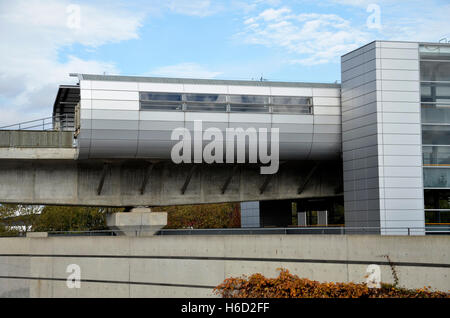 Ponton-Dock-Station auf der Docklands Light Railway im East End von London Stockfoto