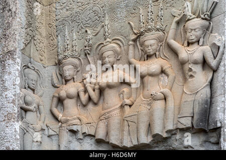 Dekorative Bas-Relief, mit Aspara, Khmer Architektur, Angkor Wat, Kambodscha Stockfoto