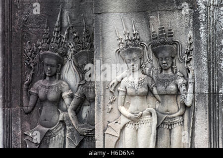 Dekorative Bas-Relief, mit Aspara, Khmer Architektur, Angkor Wat, Kambodscha Stockfoto